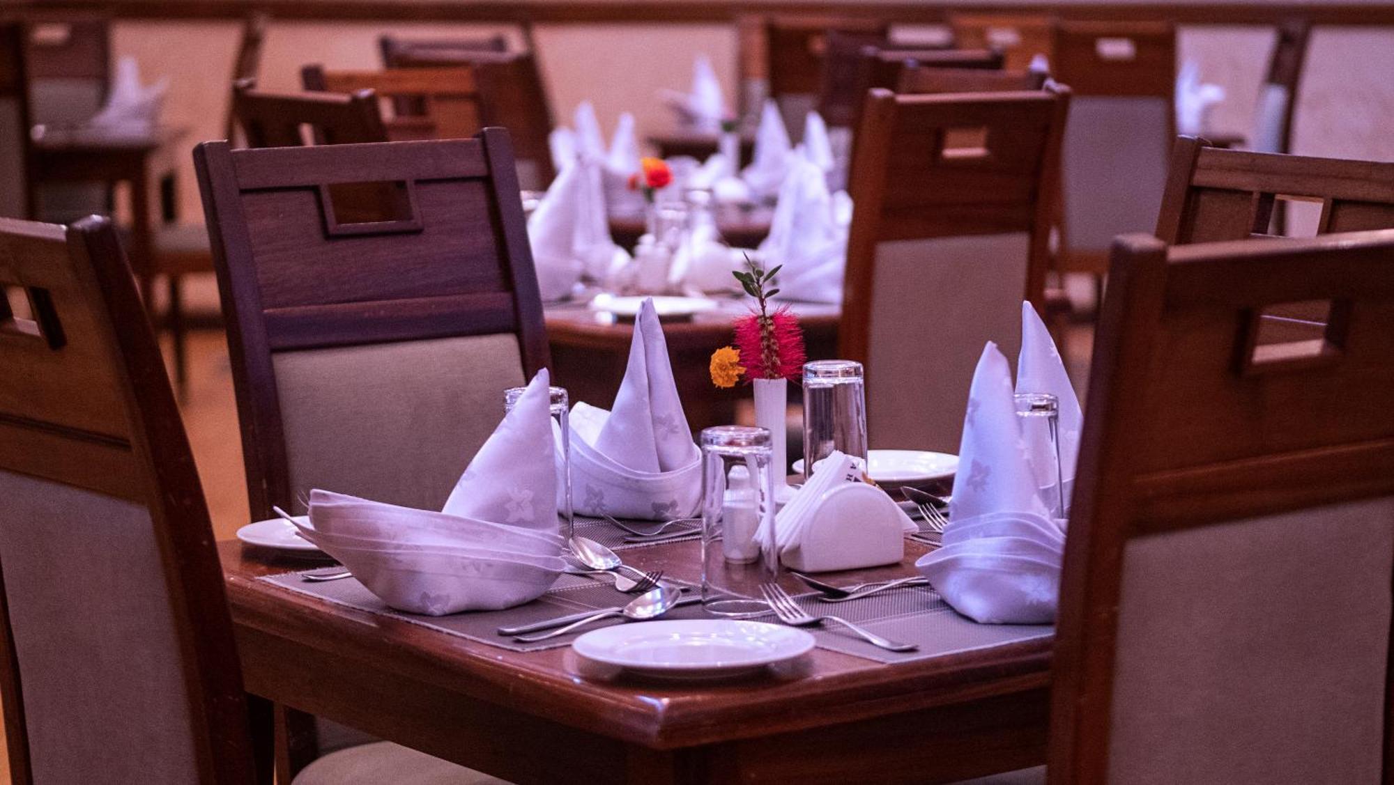 Sirikwa Hotel Eldoret Kültér fotó